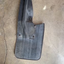 Mug Guard For Toyota Tacoma 2001-2004 - Driver’s Side