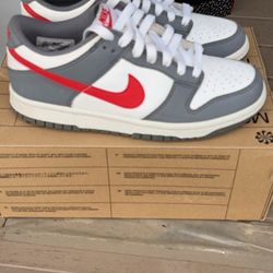5.5Y Nike Dunk Low Next Nature Smoke Grey Light Crimson (GS)