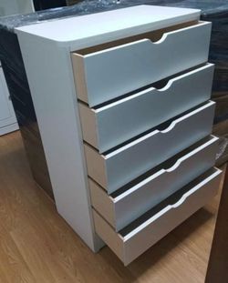 5 drawer Kathy oak wood color