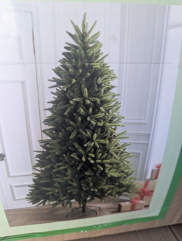 Christmas Tree Artificial 