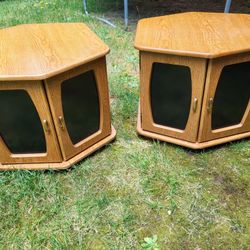 2 Wooden End Tables With Dual Doors