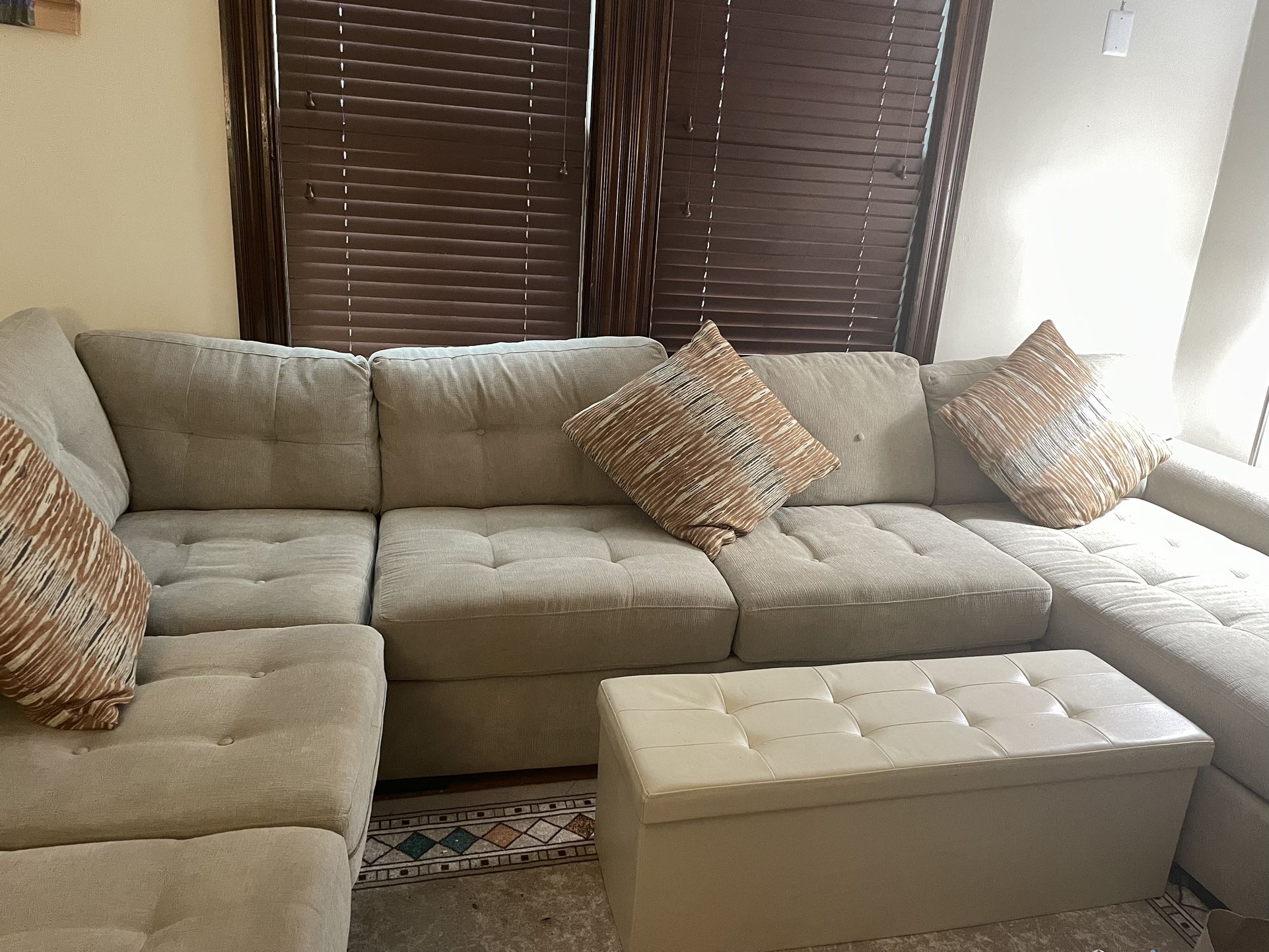 Gorgeous Sectional Sofa U