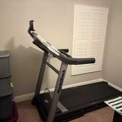 Nordic Track C950i Treadmill 