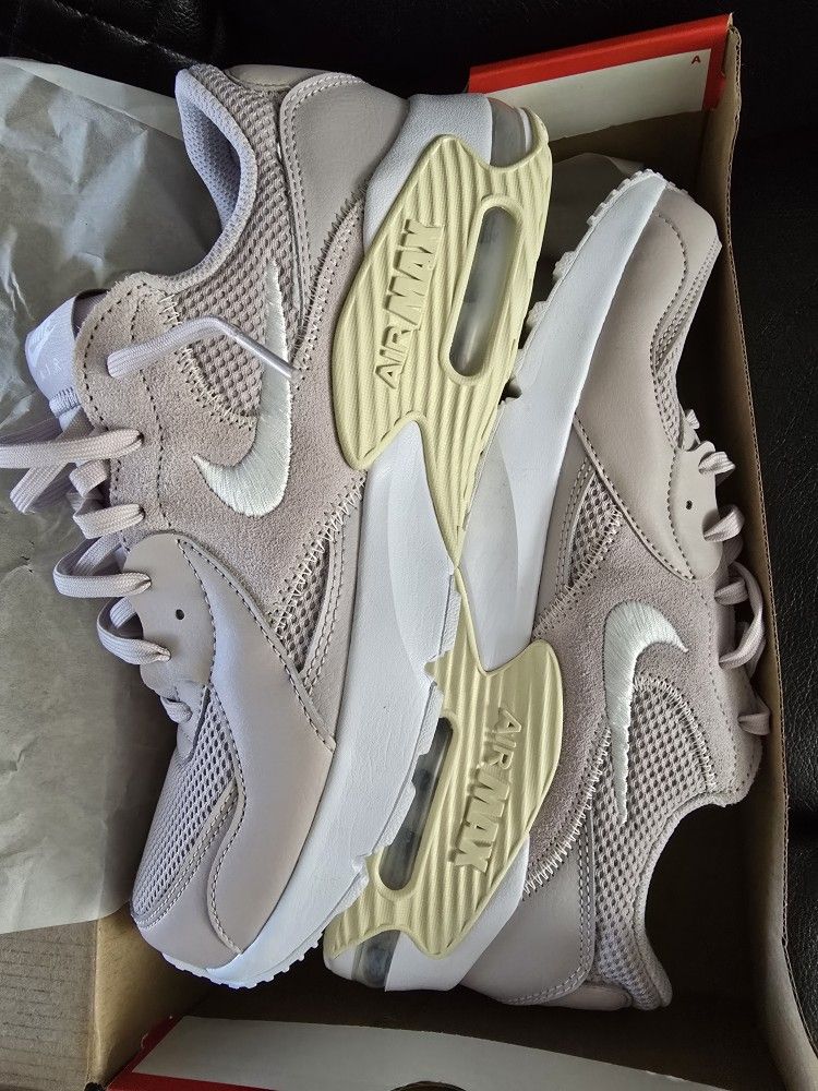 Nike Air Max Excee Women's Shoes Size 10.5 New