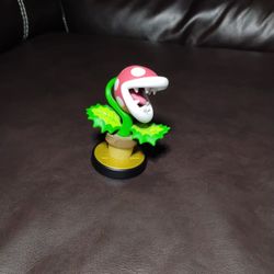 Nintendo amiibo Super Smash Bros. Ultimate - Piranha Plant Character Figure
