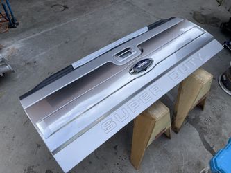 Ford Superduty Platinum Tailgate 