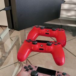 PS4 With 3 Controllers
