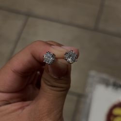 MOISSANITE EARRINGS