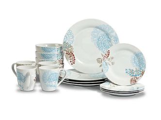 Dinnerware set
