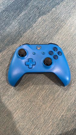 Xbox One Wireless Controller Blue w/ rechargeable battery pack