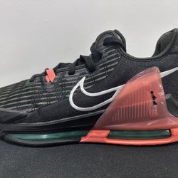 NIKE AIR FORCE 1 LOW-TOP SHOES WITH CORAL AND TEAL ACCENT SIZE: 9.5 MENS.