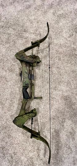 PRICE REDUCED— Eagle Oneida Compound Bow & Hard Case