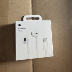 Brand New Apple EarPods USB-C