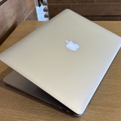 Apple MacBook Pro 15” Retina i7/16GB/500GB SSD 