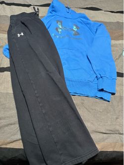 Womens Under Armour lot size medium