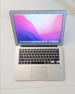 MacBook Air 13” Core i7 2.2ghz 8gb RAM 256GB SSD OS Monterey 12.7 A1466