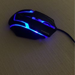 Teenagers Love This‼️ Light Up Multicolored Gaming Mouse 