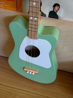 Loog 3-string learning guitar
