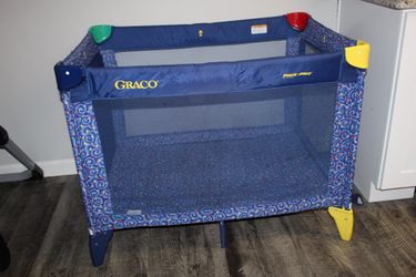 Graco play pen