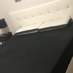 King bed/ Memory Foam/night Tables