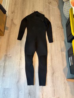 Needessentials wetsuit 4/3