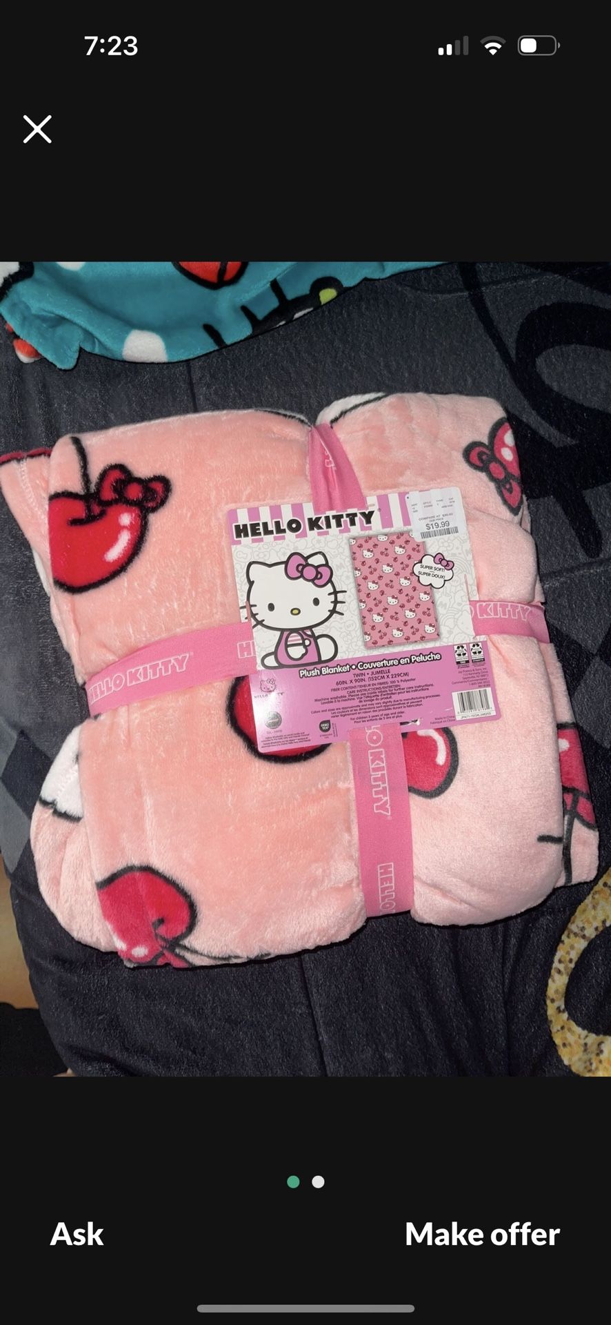 Hello Kitty cherry blanket