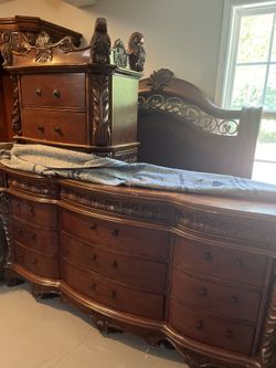 8 Piece Antique Bedroom Set