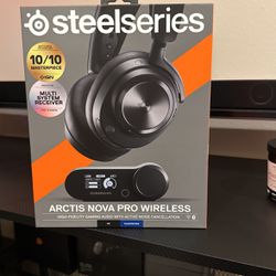 Steel series Arctic Nova Pro Wireless With DAC & Microphone