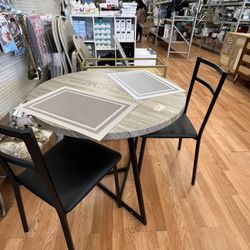 Round Kitchen Table & 2 Chairs 