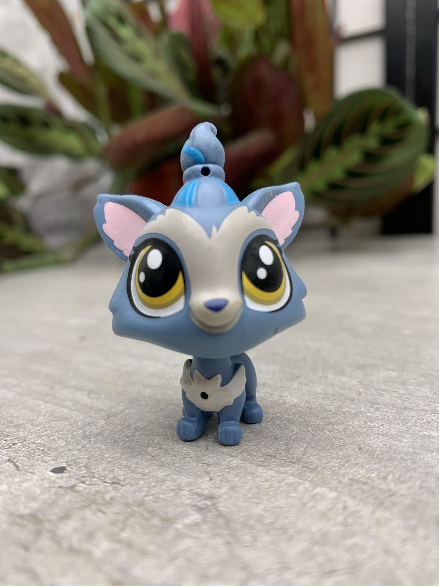 Littlest Pet Shop #92 Barkley Woofley Yorkie Terrier Dog Blue Gray LPS Barcode