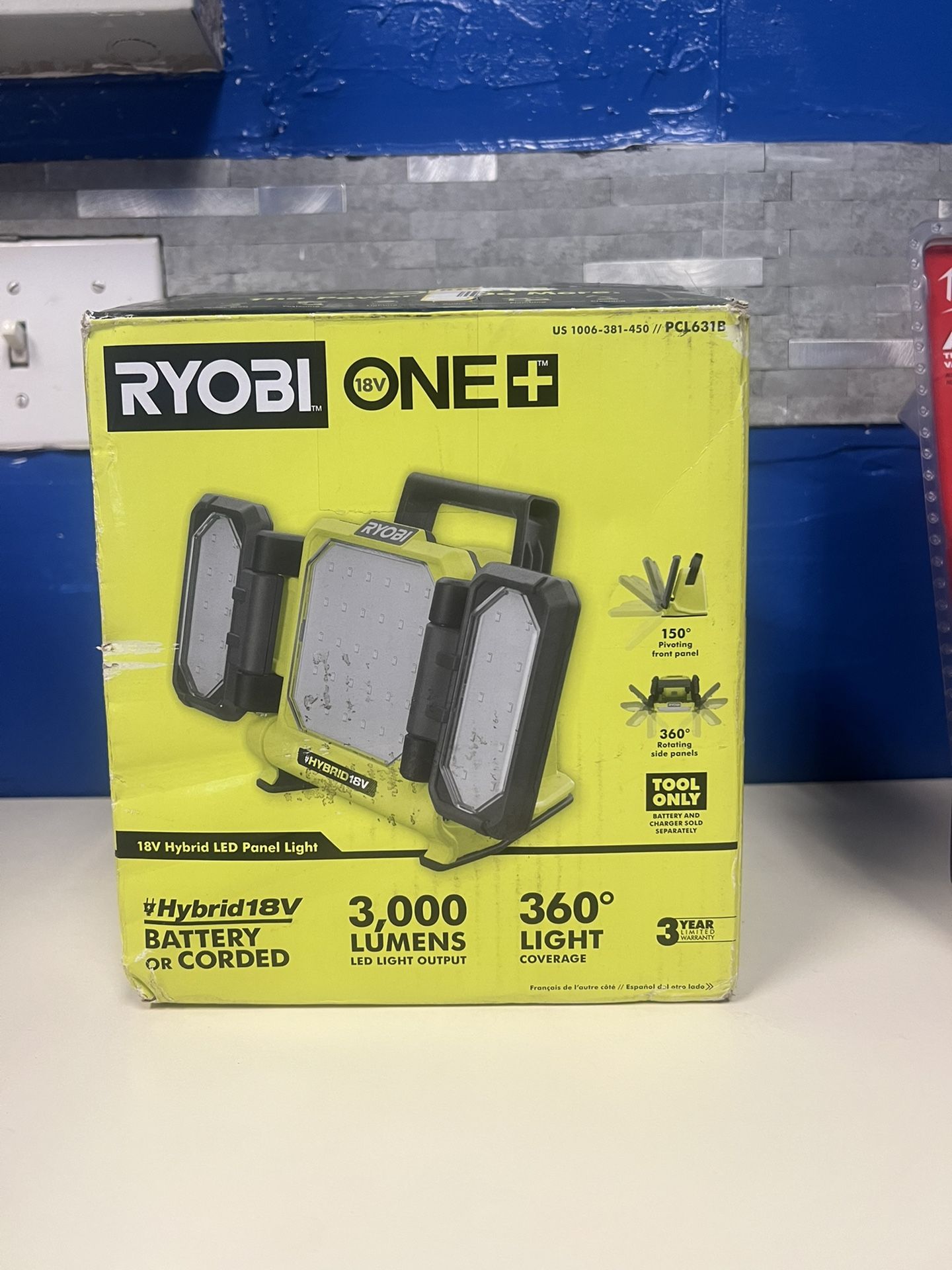 Ryobi One+ 18V cordless Hybrid Led Panel light (tool only)