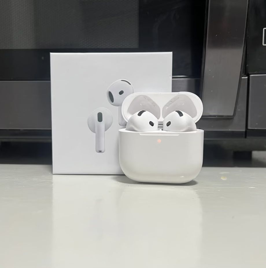 Airpods 4 Never Used