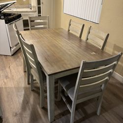 Ashley 7 Piece Set Dining Table 