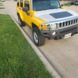 Hummer H3 