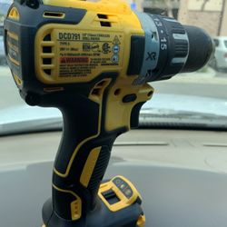 compact brushless DRILL 20 V XR