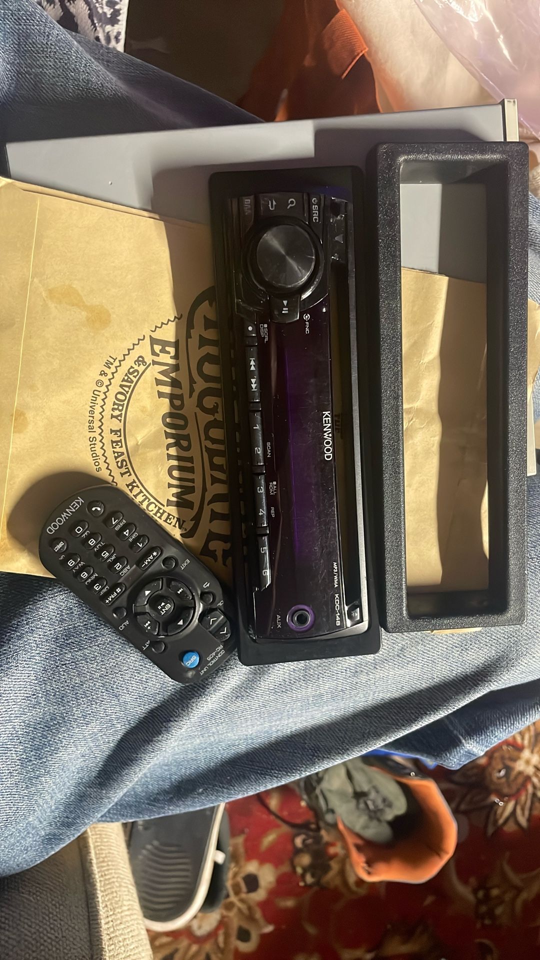 Kenwood Face KDC-148 w/remote