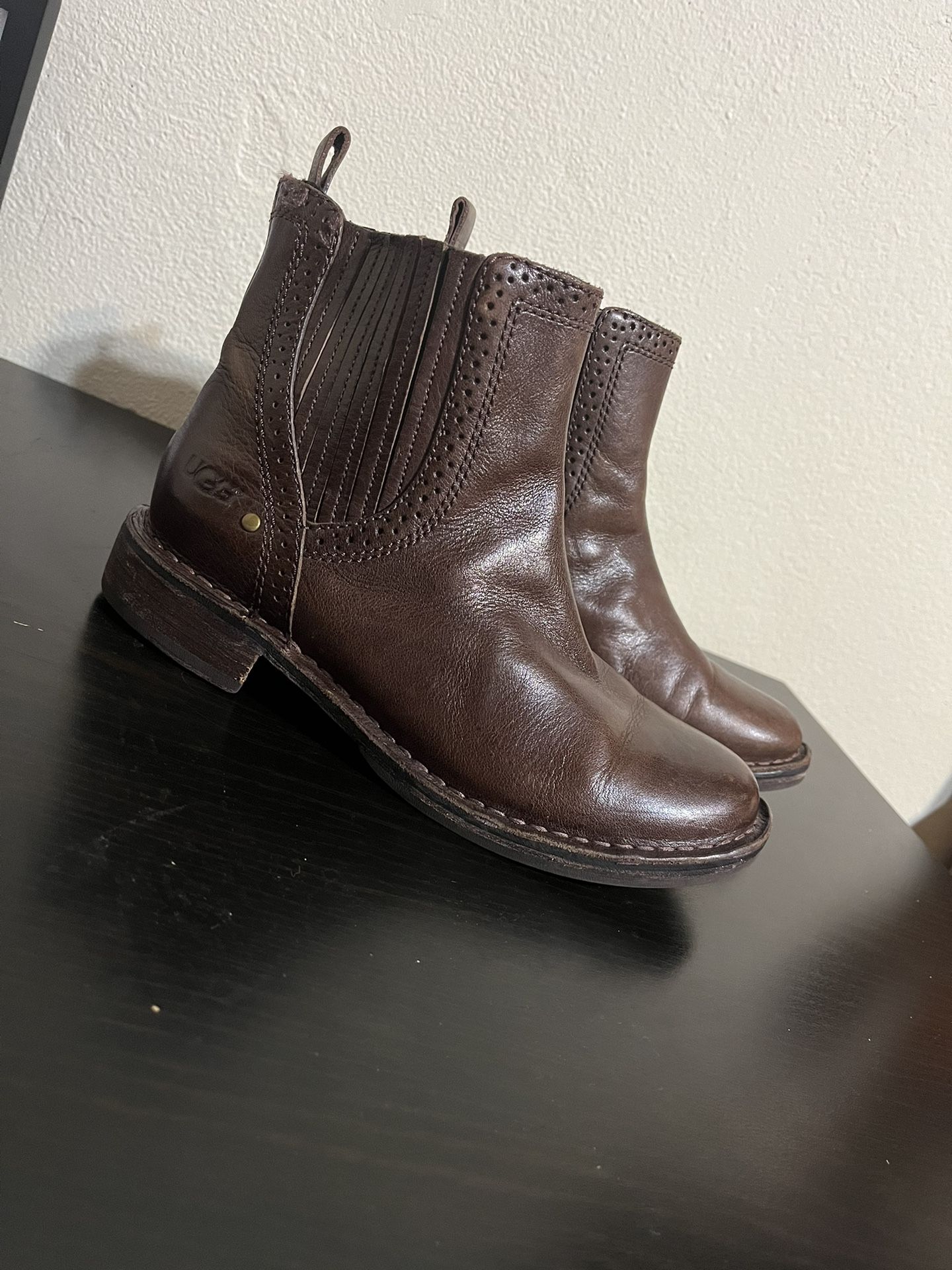Ugg Chelsea Boots W5.5