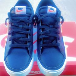 NIKE COURT LEGACY SHOES  Size 11 