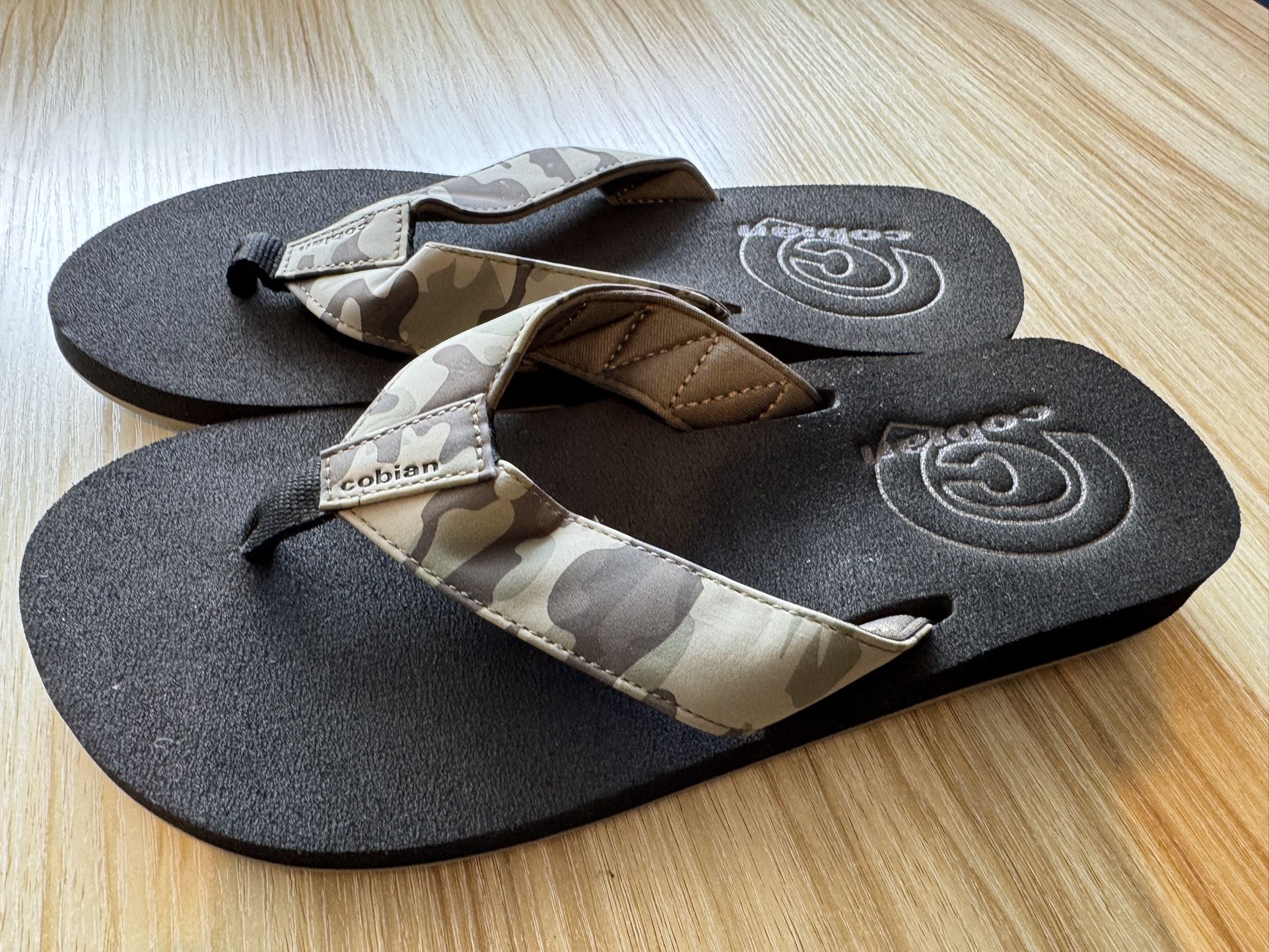 Cobian Unisex Sandals 