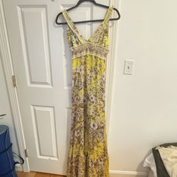 Floral Yellow Maxi Dress with Lace Detail (M)