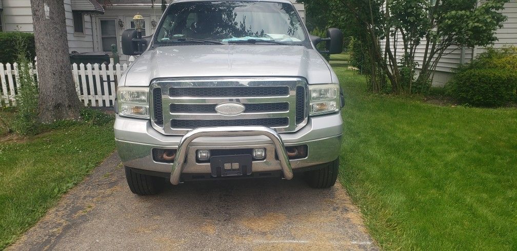 2005 F350 Ford 8'(foot) Bed