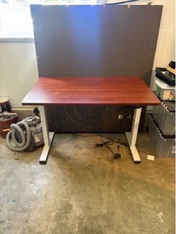 Electronic Standing Desk