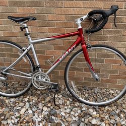 Giant OCR3 Road Bike Size Small
