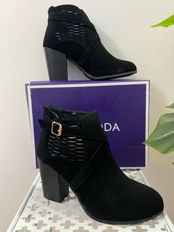 🔥 TOP MODA Black Strappy Ankle Booties - Size 7.5 (Excellent Condition!)