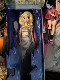 Elsa Classic Doll 