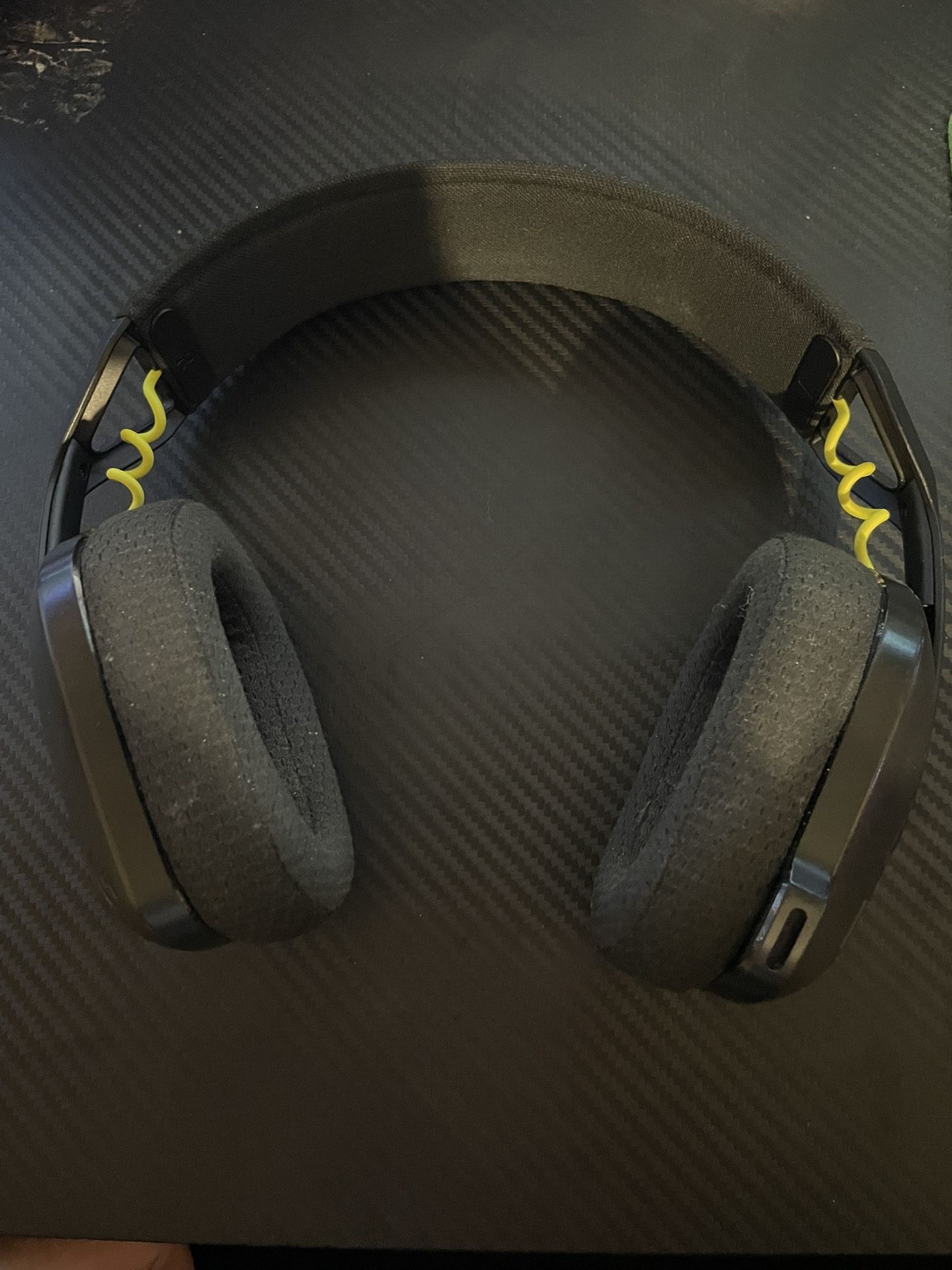 Logitech G435 Bluetooth Wireless