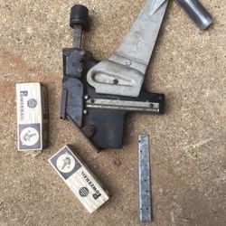 Wood floor nailgun set by Powernail