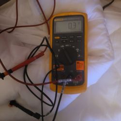 Fllikettue RmS Multimeter