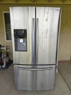 Samsung 24.6 Cu. Ft. 3-Door French Door Refrigerator
