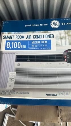 GE - 350 Sq. Ft. 8000 BTU Smart Window Air Conditioner - White